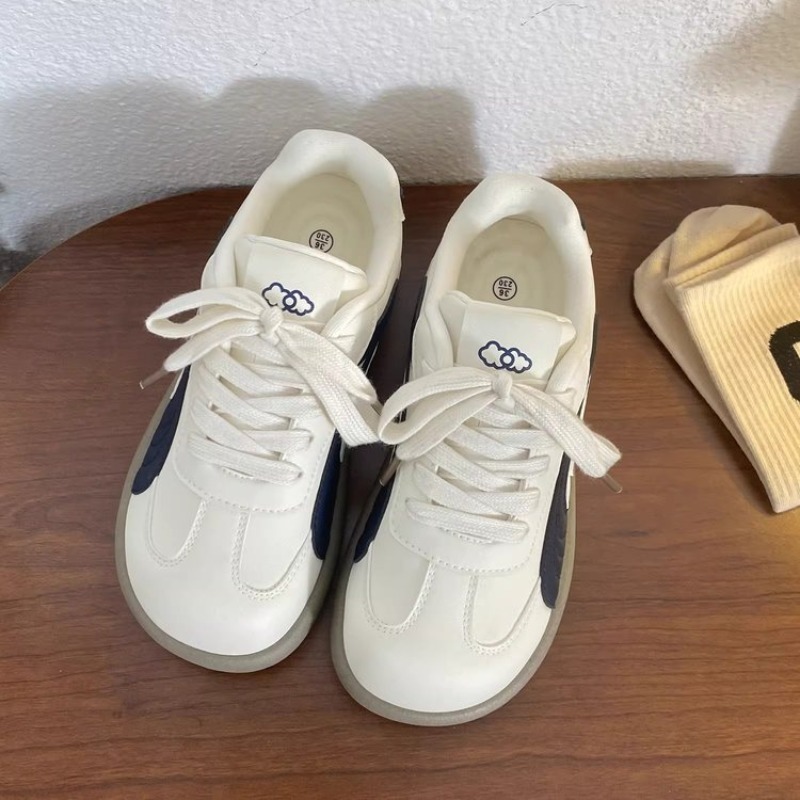 Sepatu Sneakers Wanita Vintage - Guipure Lace Panel ulasan dan harga